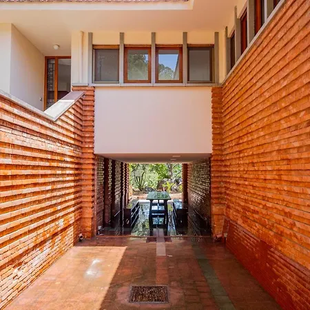 Casa Mitra