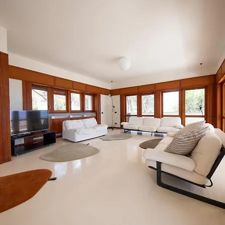 Casa Mitra