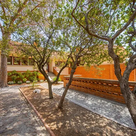 Casa Mitra تْشيفالو